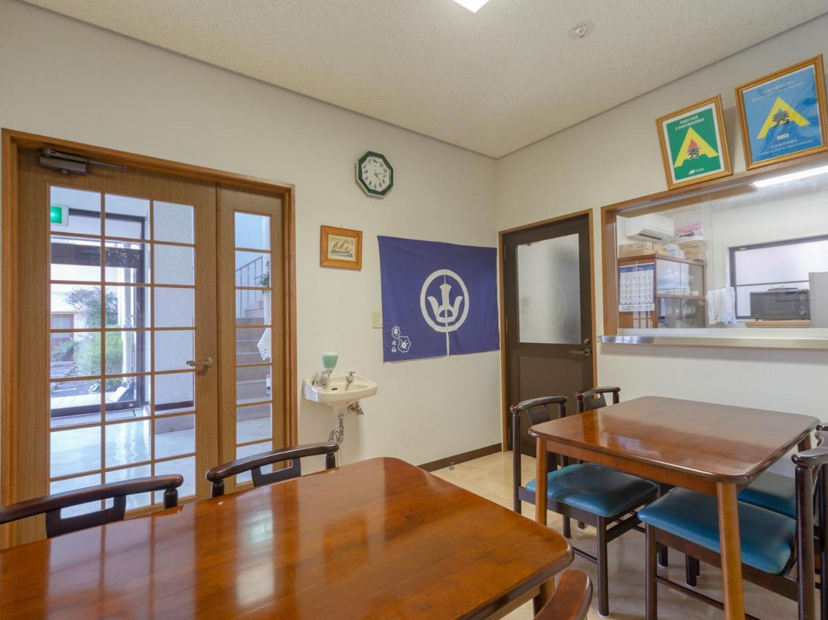 Tabist Business Hotel Fujiya Сасебо Екстер'єр фото