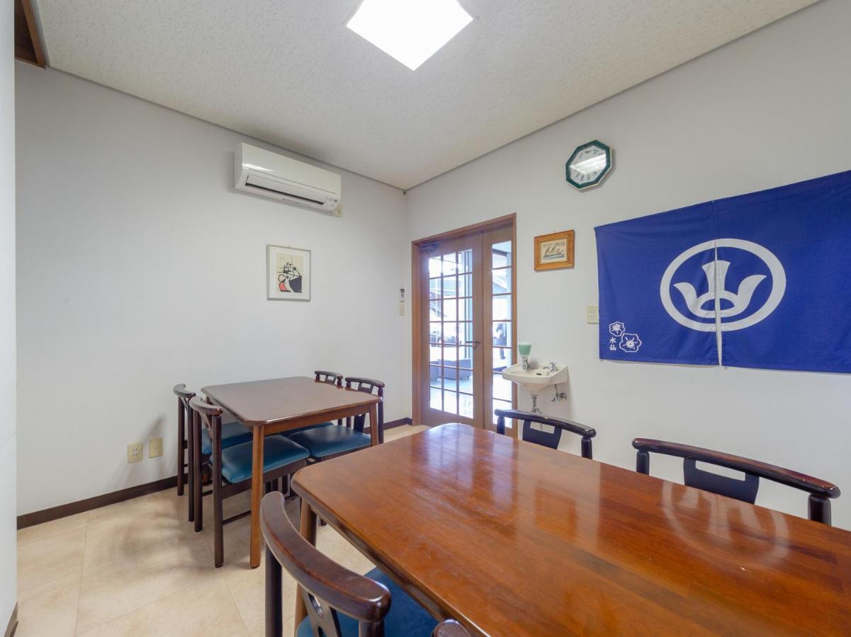 Tabist Business Hotel Fujiya Сасебо Екстер'єр фото