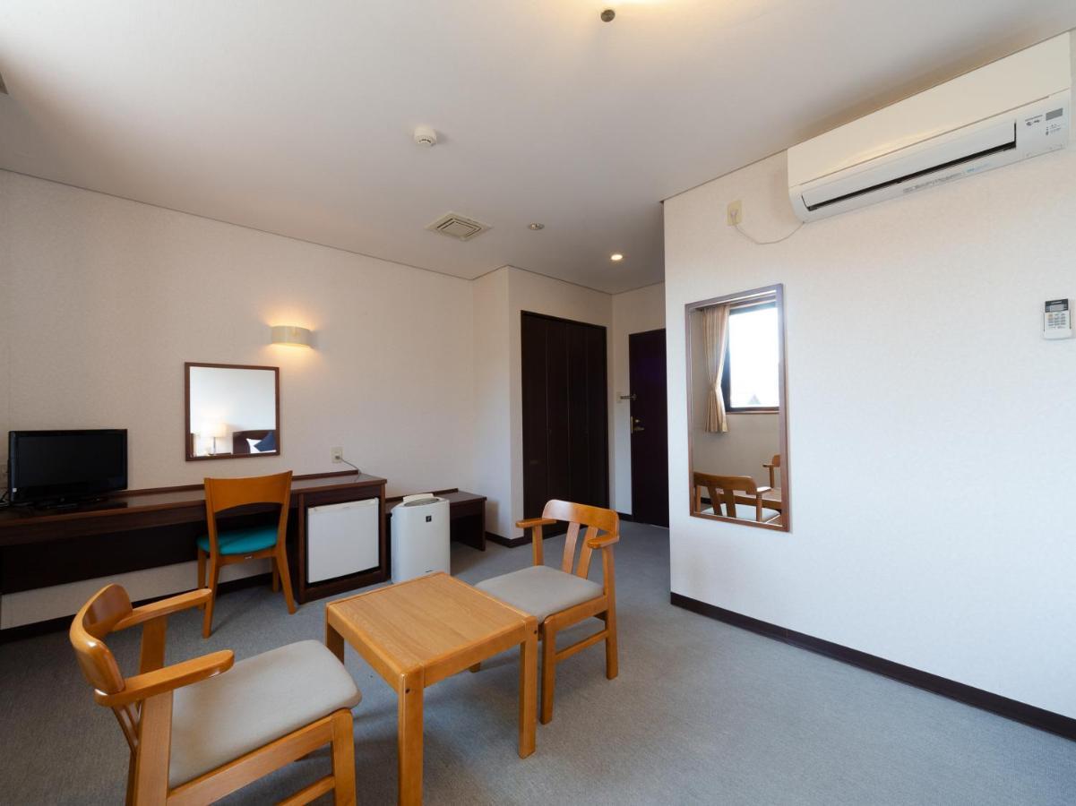 Tabist Business Hotel Fujiya Сасебо Екстер'єр фото