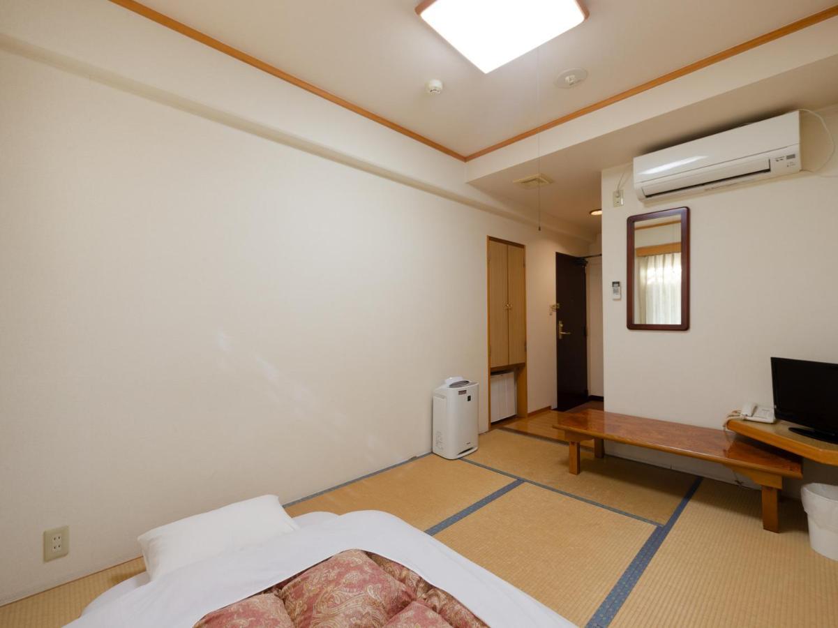 Tabist Business Hotel Fujiya Сасебо Екстер'єр фото
