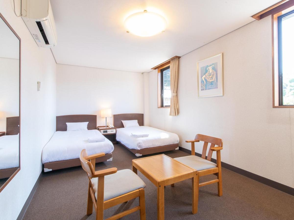 Tabist Business Hotel Fujiya Сасебо Екстер'єр фото