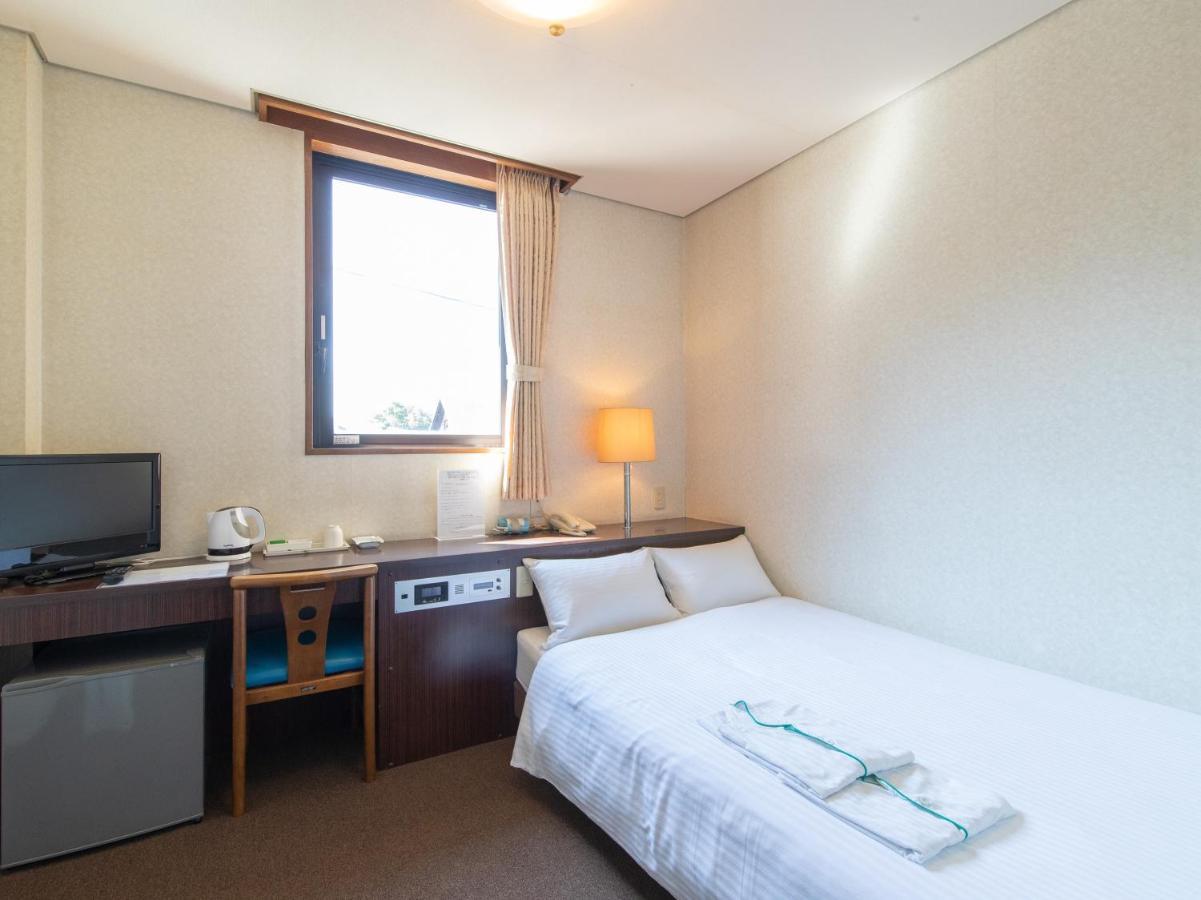 Tabist Business Hotel Fujiya Сасебо Екстер'єр фото